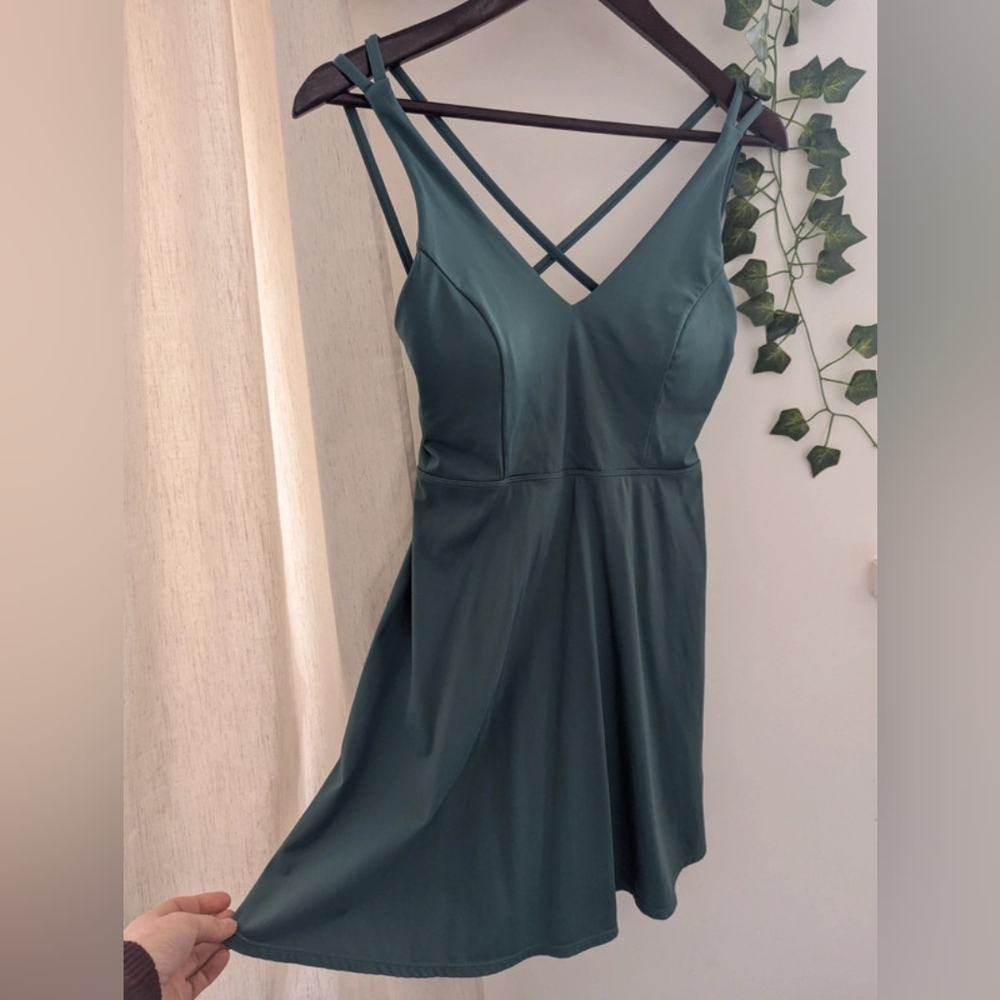 Halara Cross back dress with built in bra